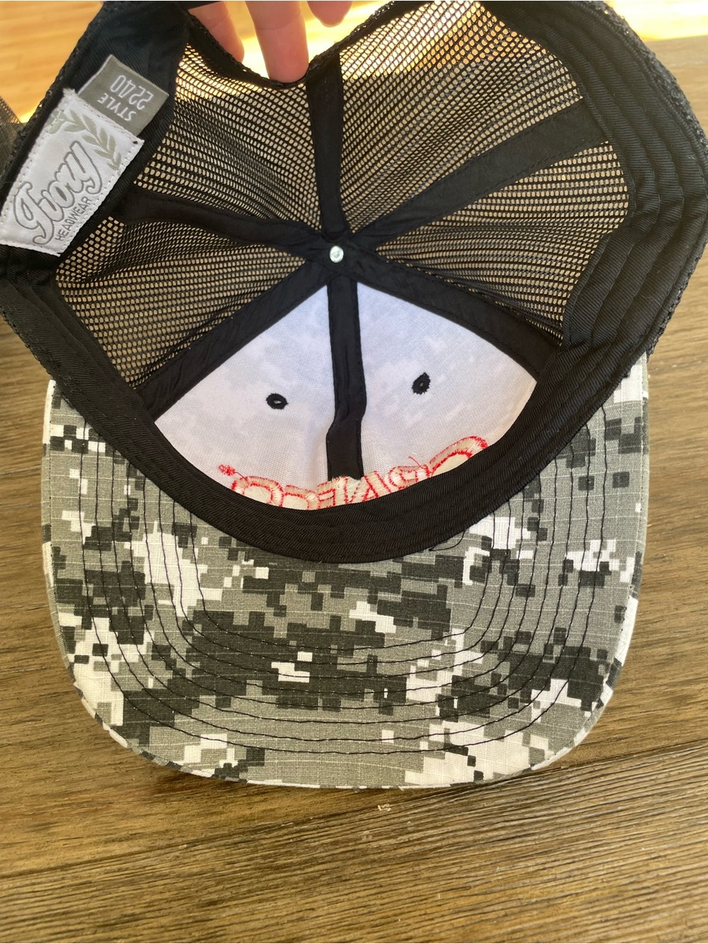 Camo snapback hat - Picture 2 of 2